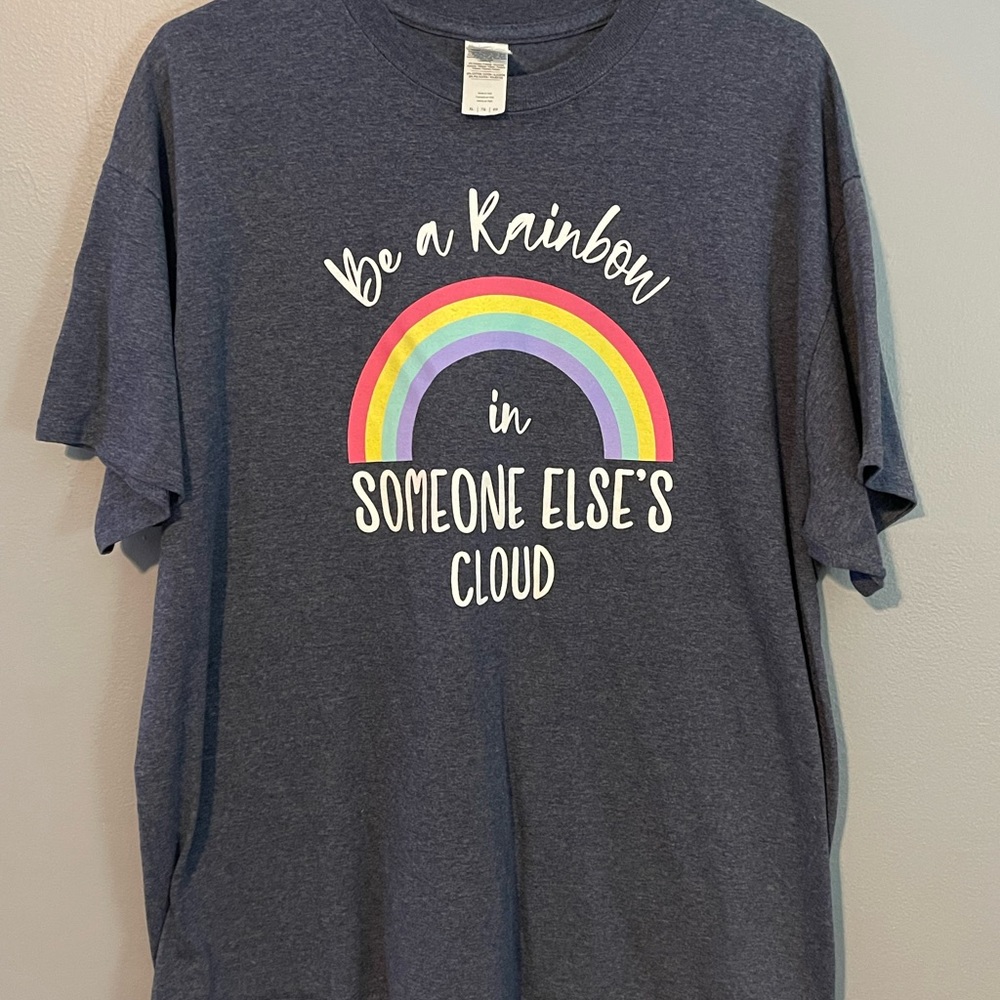 Size XL rainbow T-shirt 🌈